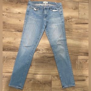 FRAME Le Skinny de Jeanne Light
Wash Jeans